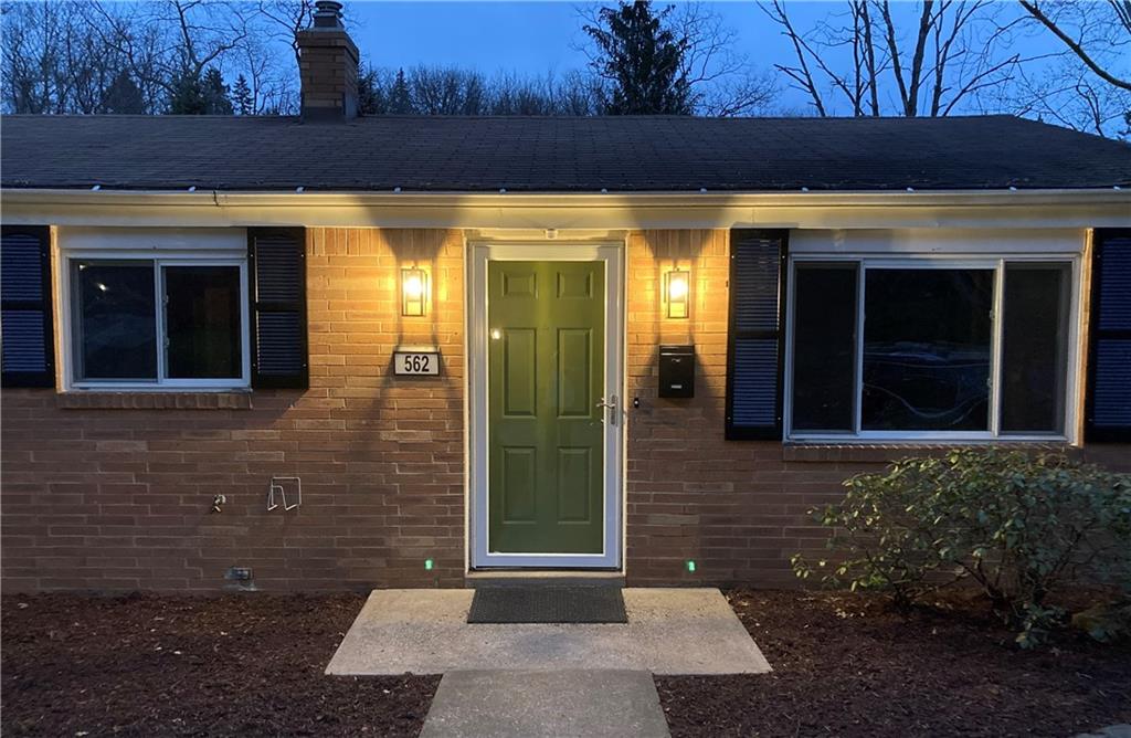 562 Filmore Road Pittsburgh, PA 15221 - Photo 3 of 25 a view of entrance