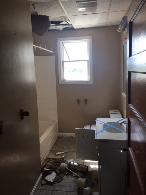 1285 Main Road Tiverton, RI 02878 - Photo 12 of 31