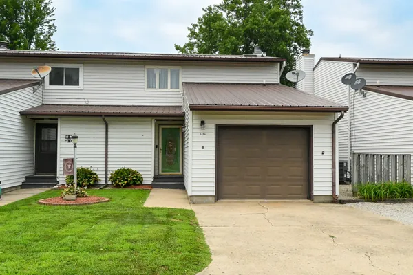 $115,500 | 1414 South Shores, Unit 1414, Sullivan, IL 61951