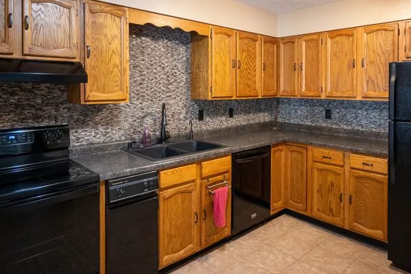 $115,500 | 1414 South Shores, Unit 1414, Sullivan, IL 61951