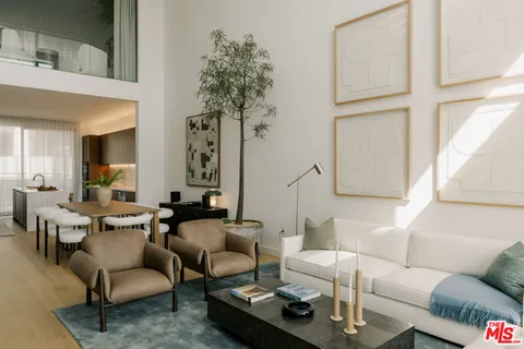 $3,745,000 | 702 North Doheny Drive, Unit TH8, West Hollywood, CA 90069