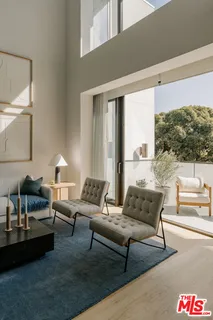 $3,745,000 | 702 North Doheny Drive, Unit TH8, West Hollywood, CA 90069