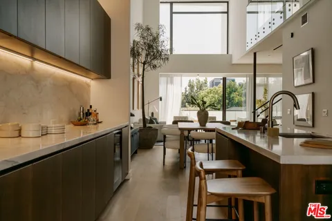 $3,745,000 | 702 North Doheny Drive, Unit TH8, West Hollywood, CA 90069