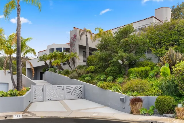 $4,650,000 | 766 Pelican Drive, Laguna Beach, CA 92651