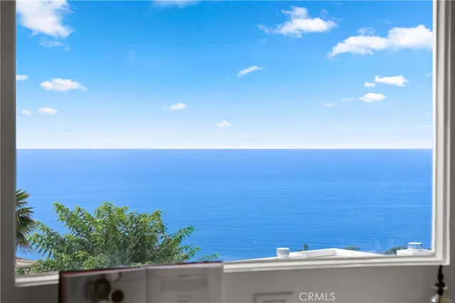 $4,650,000 | 766 Pelican Drive, Laguna Beach, CA 92651