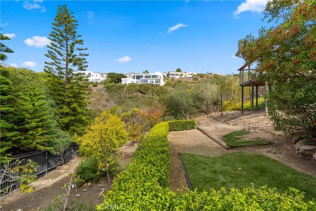 $4,650,000 | 766 Pelican Drive, Laguna Beach, CA 92651