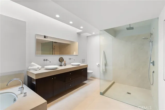 $4,650,000 | 766 Pelican Drive, Laguna Beach, CA 92651