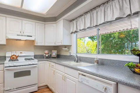 $278,000 | 136 Phyllis Way, Unit 136, Newbury Park, CA 91320
