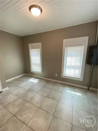 $1,500 | 1110 New Jersey Avenue, Savannah, GA 31404