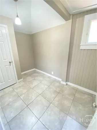 $1,500 | 1110 New Jersey Avenue, Savannah, GA 31404