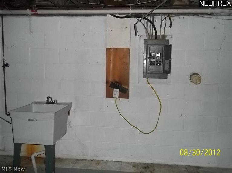 8909 Yoder Road Wadsworth, OH 44281 - Photo 5 of 7 Gallery Image 5
