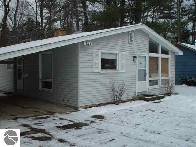 1227 Anderson Road Traverse City, MI 49686 - Photo 2 of 15 1712094-1.JPG