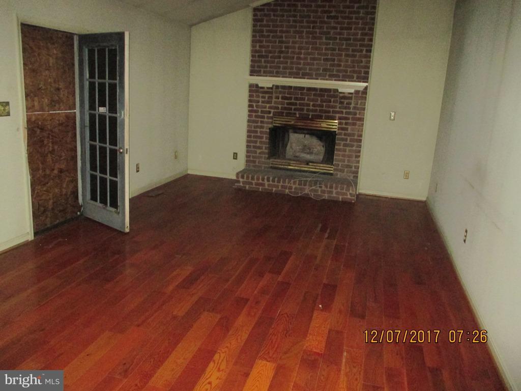 3801 Enterprise Road Bowie, MD 20721 - Photo 5 of 22 Family Room