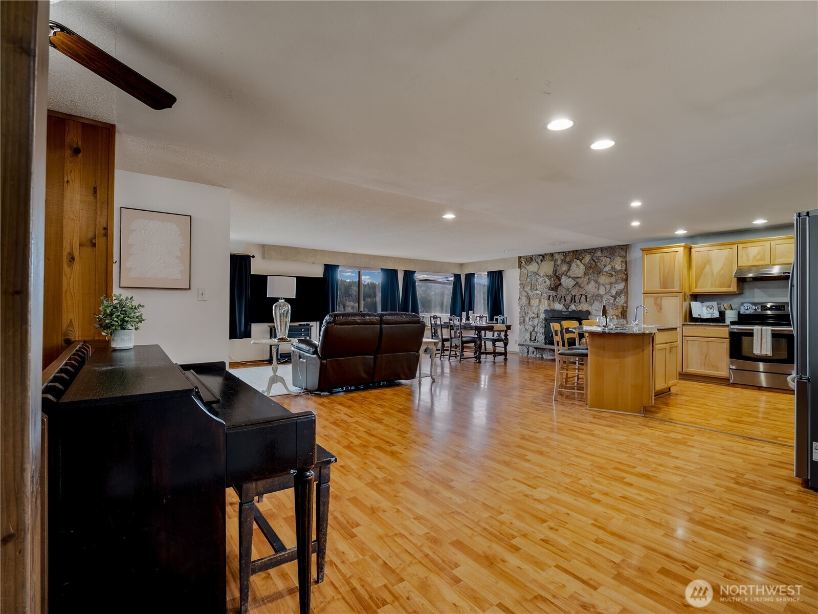 7693 Sidney Road Southwest Port Orchard, WA 98367 - Photo 16 of 40