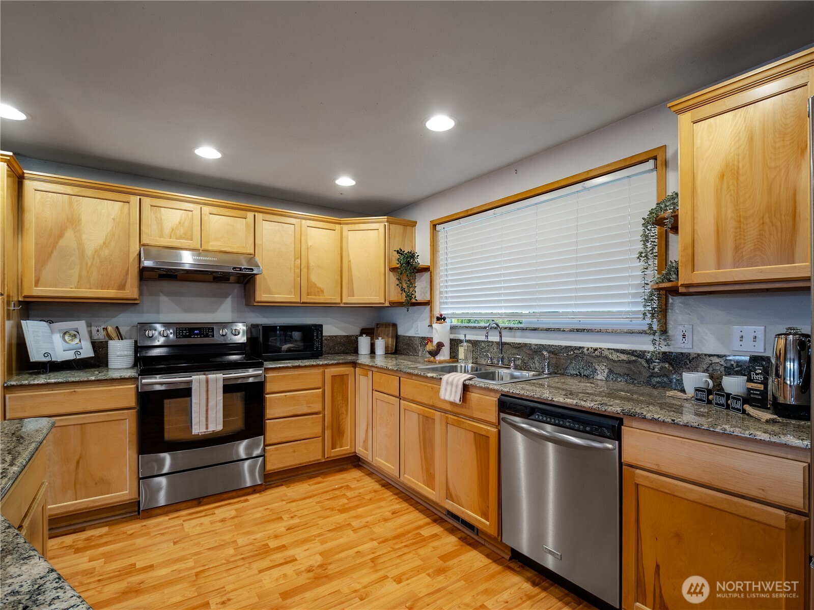 7693 Sidney Road Southwest Port Orchard, WA 98367 - Photo 8 of 40