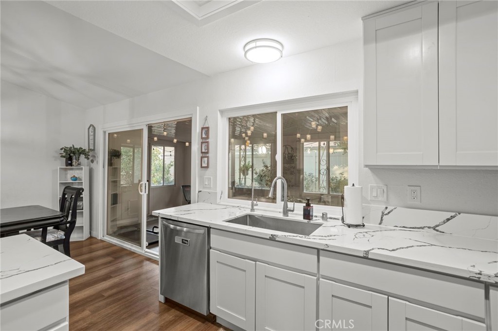 11262 Cullen Court Riverside, CA 92505 - Photo 11 of 34