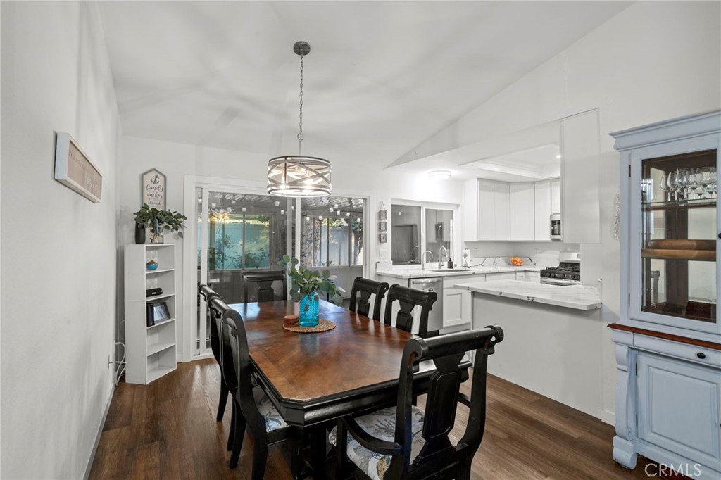 11262 Cullen Court Riverside, CA 92505 - Photo 8 of 34