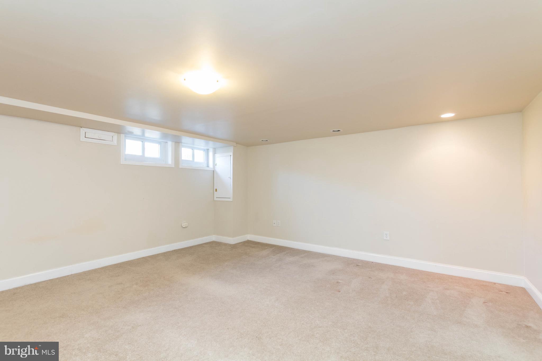 1515 Dellsway Road Baltimore, MD 21286 - Photo 23 of 29 Family Room