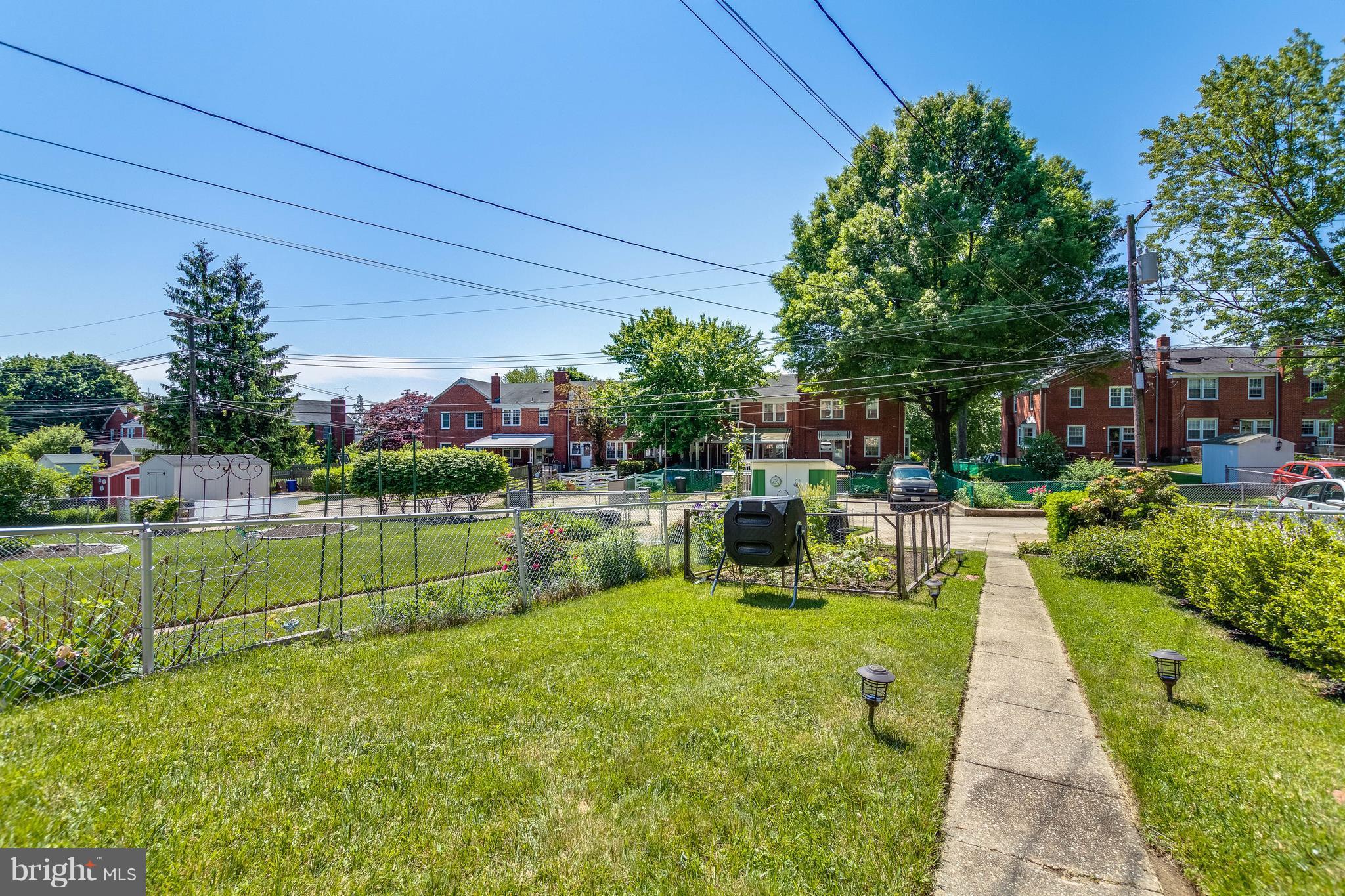 1515 Dellsway Road Baltimore, MD 21286 - Photo 26 of 29 Well manicured backyard