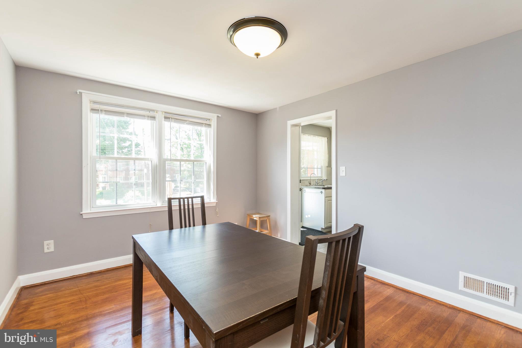 1515 Dellsway Road Baltimore, MD 21286 - Photo 6 of 29 Dining Room
