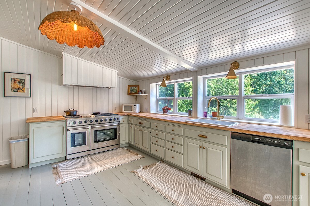 716 Point Lawrence Road Orcas Island, WA 98279 - Photo 13 of 40 Gallery Image 13