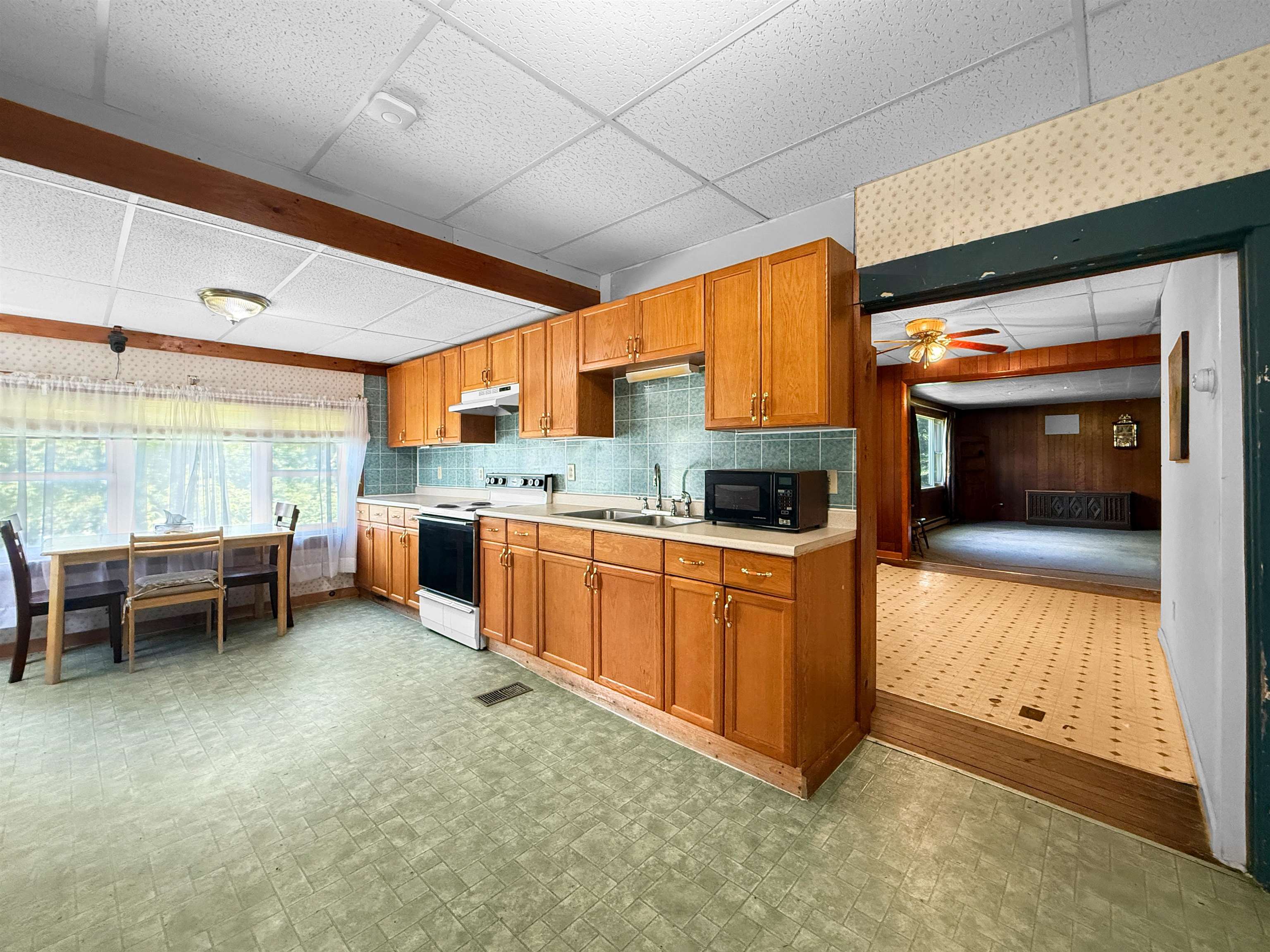 38 High Street Stewartstown, NH 03597 - Photo 3 of 29