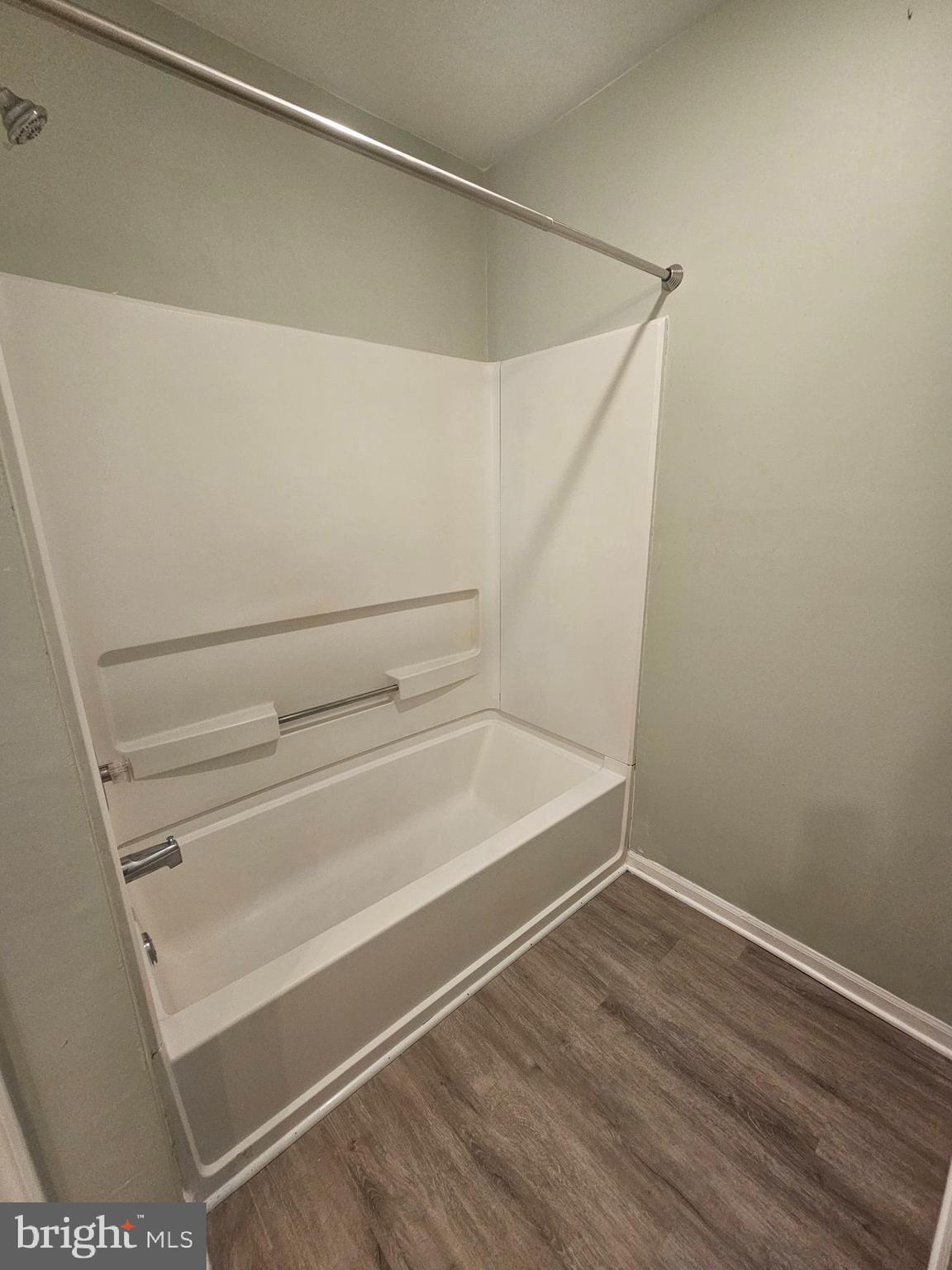 13 Denny Circle Newark, DE 19702 - Photo 13 of 18 a view of an empty walk in closet