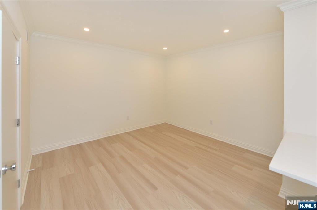 153 Dayton Street, Unit 3 Ridgewood, NJ 07450 - Photo 10 of 15 Gallery Image 10