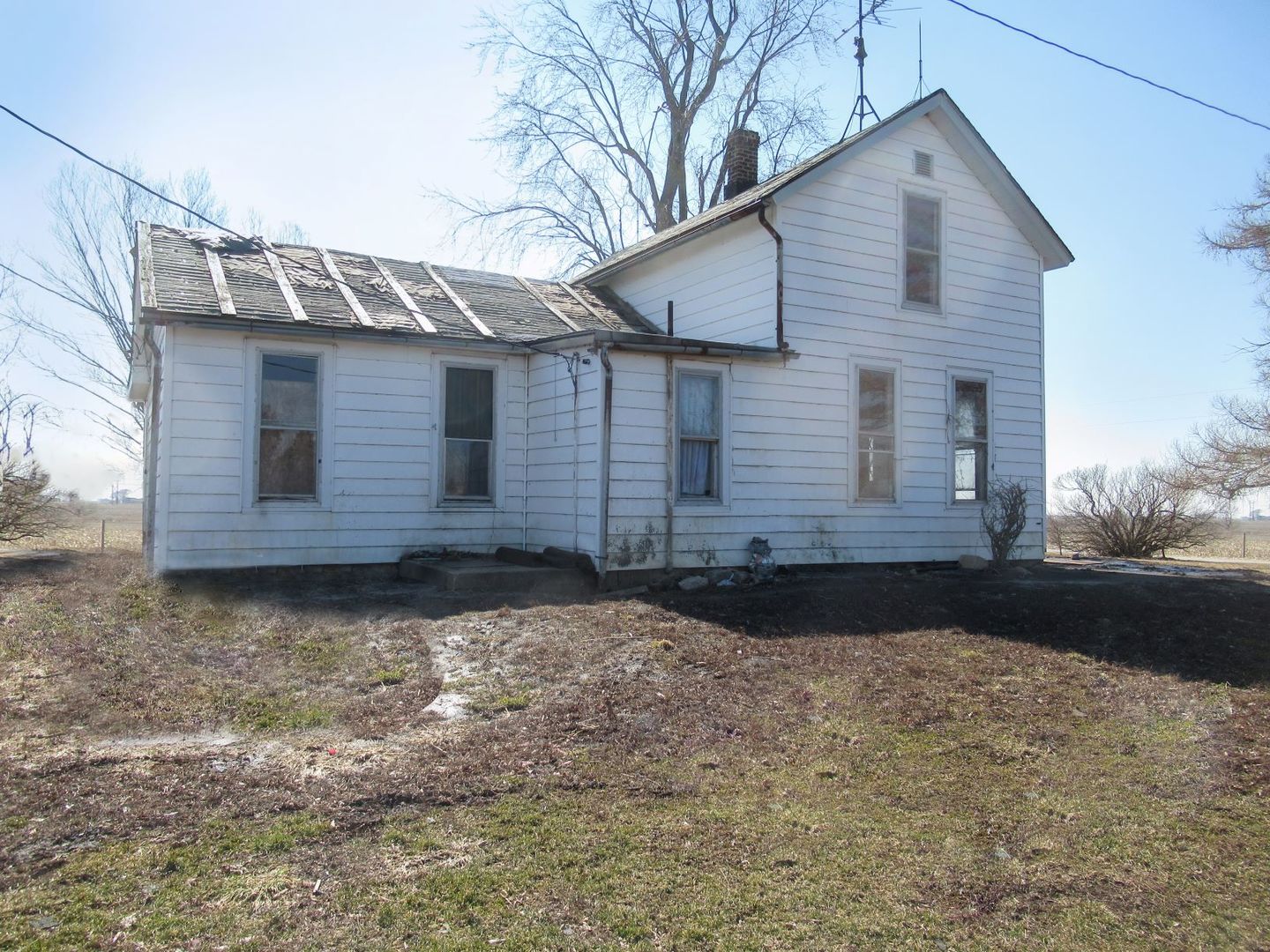 3560 North 2100E Road Ludlow, IL 60949 - Photo 2 of 22 a view of a house with a yard