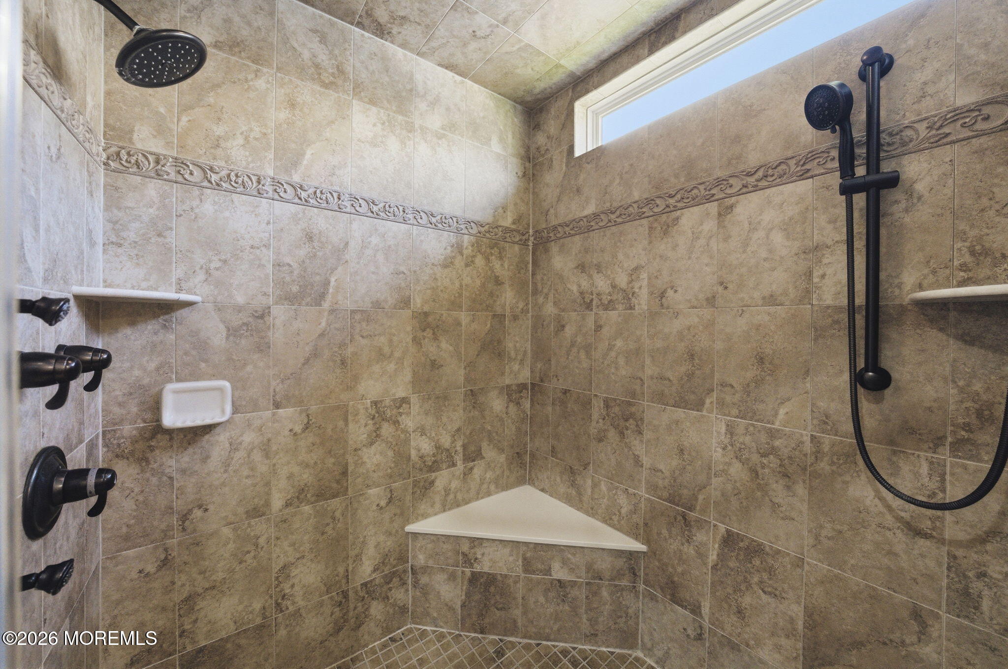 38 Riva Ridge Road Manalapan, NJ 07726 - Photo 17 of 37 44-web-or-mls-DSC06537