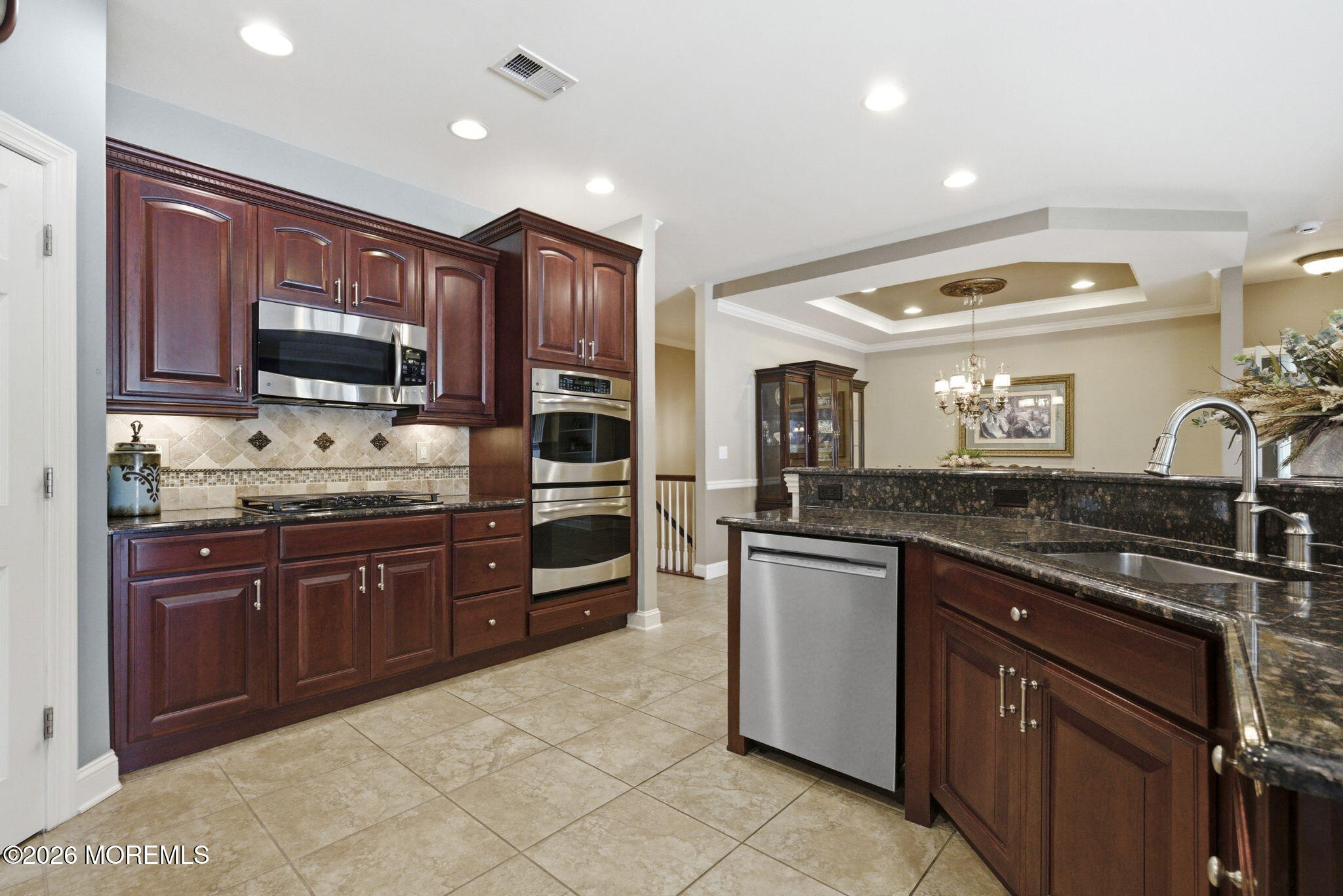 38 Riva Ridge Road Manalapan, NJ 07726 - Photo 10 of 37 28-web-or-mls-DSC06457