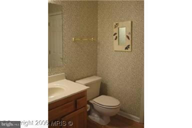 4473 Winchester Road Marshall, VA 20115 - Photo 3 of 29 Bath