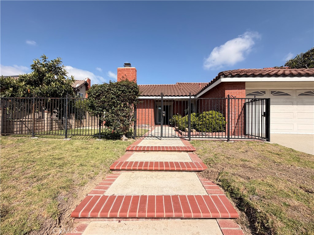 3259 Hawkwood Road Diamond Bar, CA 91765 - Photo 2 of 28