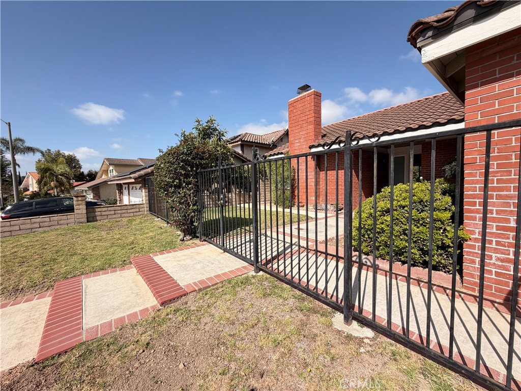 3259 Hawkwood Road Diamond Bar, CA 91765 - Photo 3 of 28