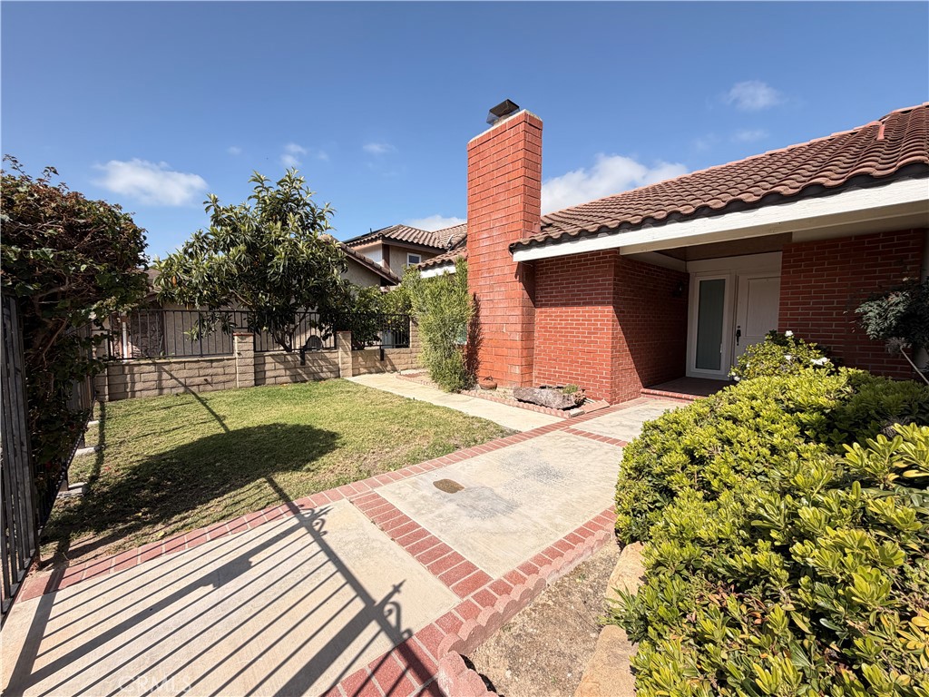 3259 Hawkwood Road Diamond Bar, CA 91765 - Photo 4 of 28