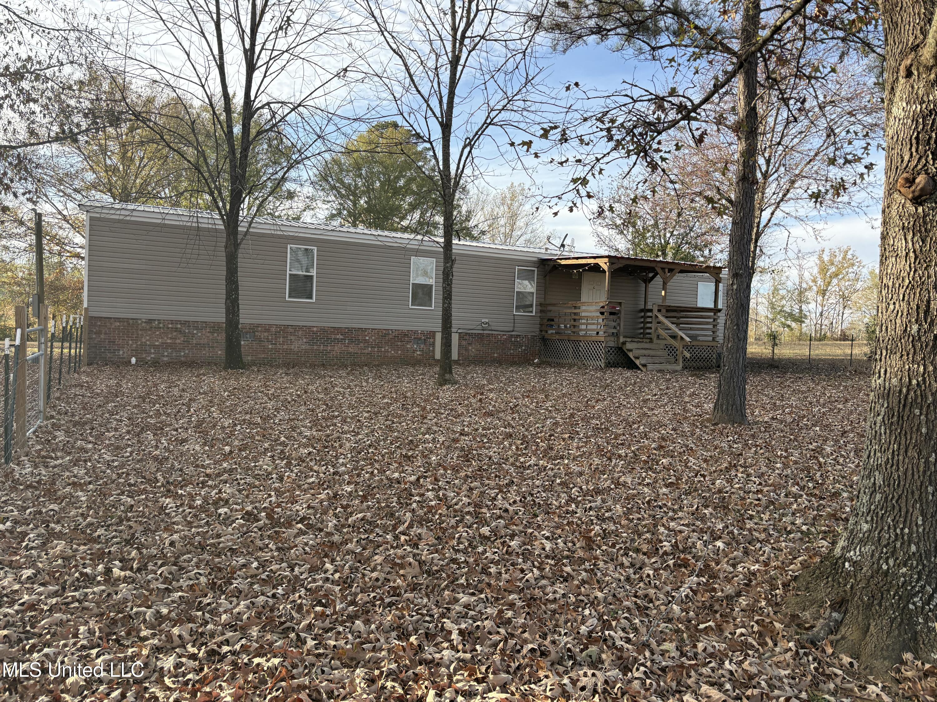 476 Hart Road Canton, MS 39046 - Photo 2 of 13 IMG_7380