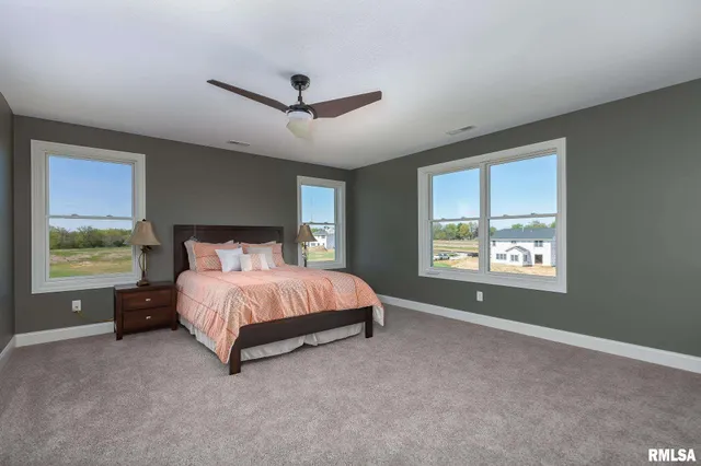 $685,000 | 317 Madison Drive, Riverdale, IA 52722