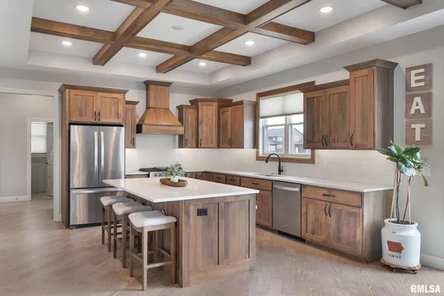 $685,000 | 317 Madison Drive, Riverdale, IA 52722