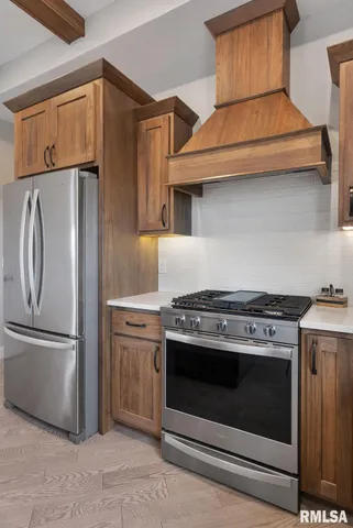 $685,000 | 317 Madison Drive, Riverdale, IA 52722