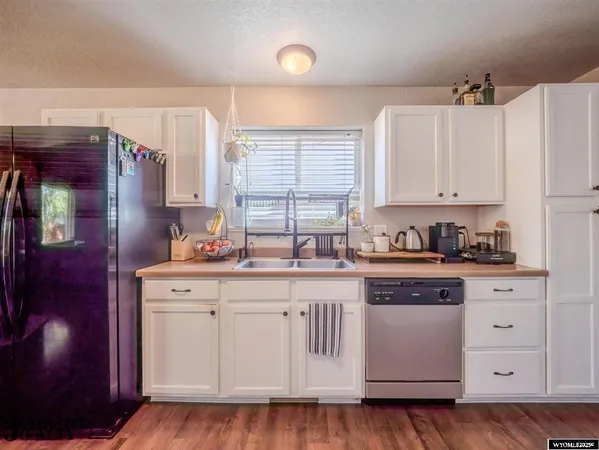 $420,000 | 208 Bow Street, Douglas, WY 82633