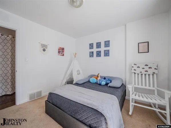 $420,000 | 208 Bow Street, Douglas, WY 82633