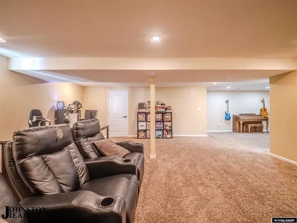$420,000 | 208 Bow Street, Douglas, WY 82633