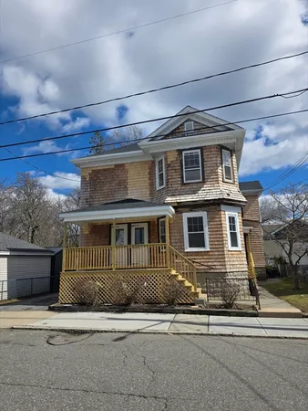 $2,200 | 437 Stetson Street, Unit 2, Fall River, MA 02720