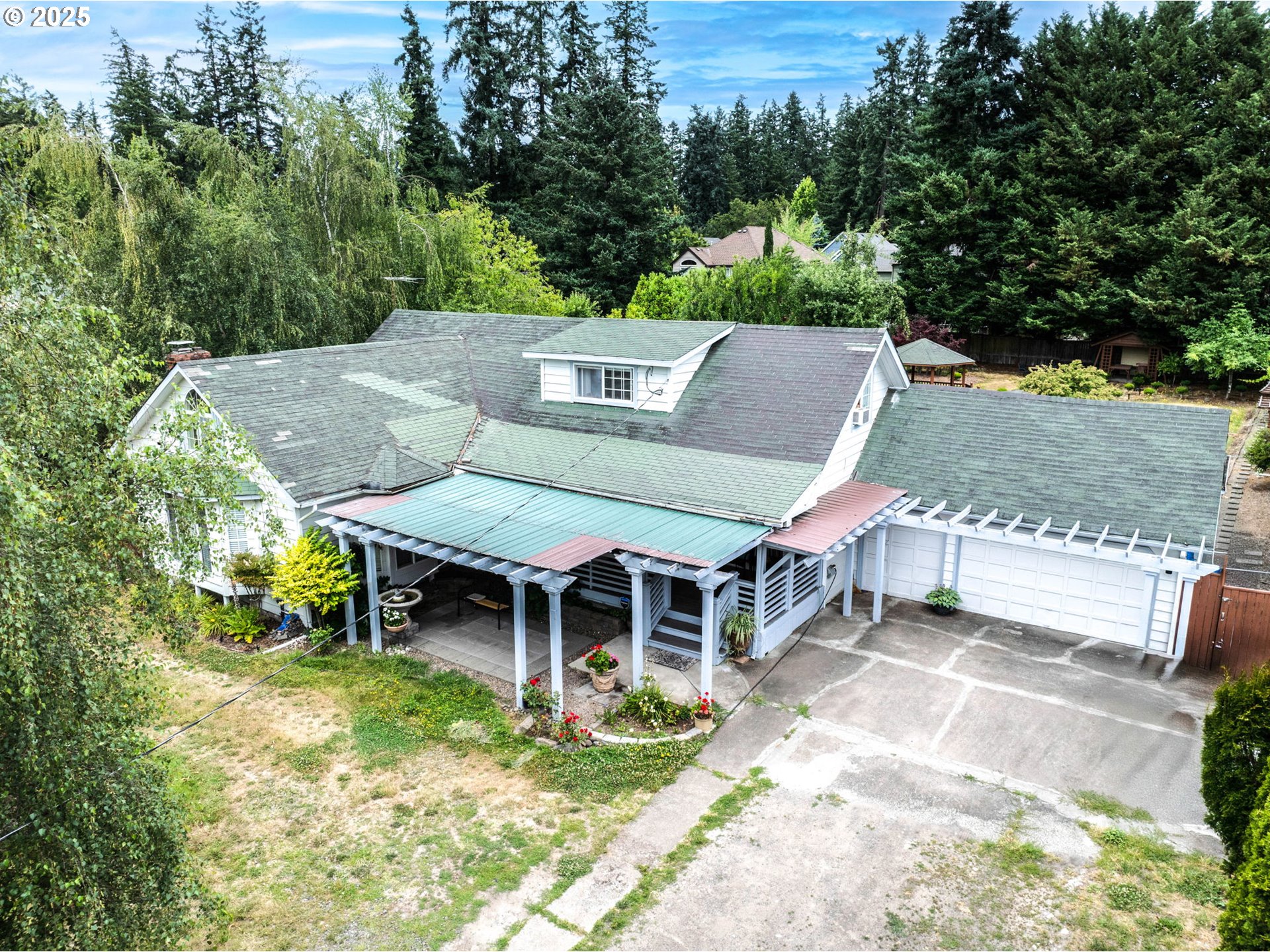 15095 Southwest Weir Road Beaverton, OR 97007 - Photo 2 of 45