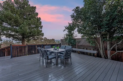 $1,395,000 | 1301 Strawberry Court, Danville, CA 94526