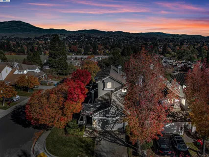 $1,395,000 | 1301 Strawberry Court, Danville, CA 94526