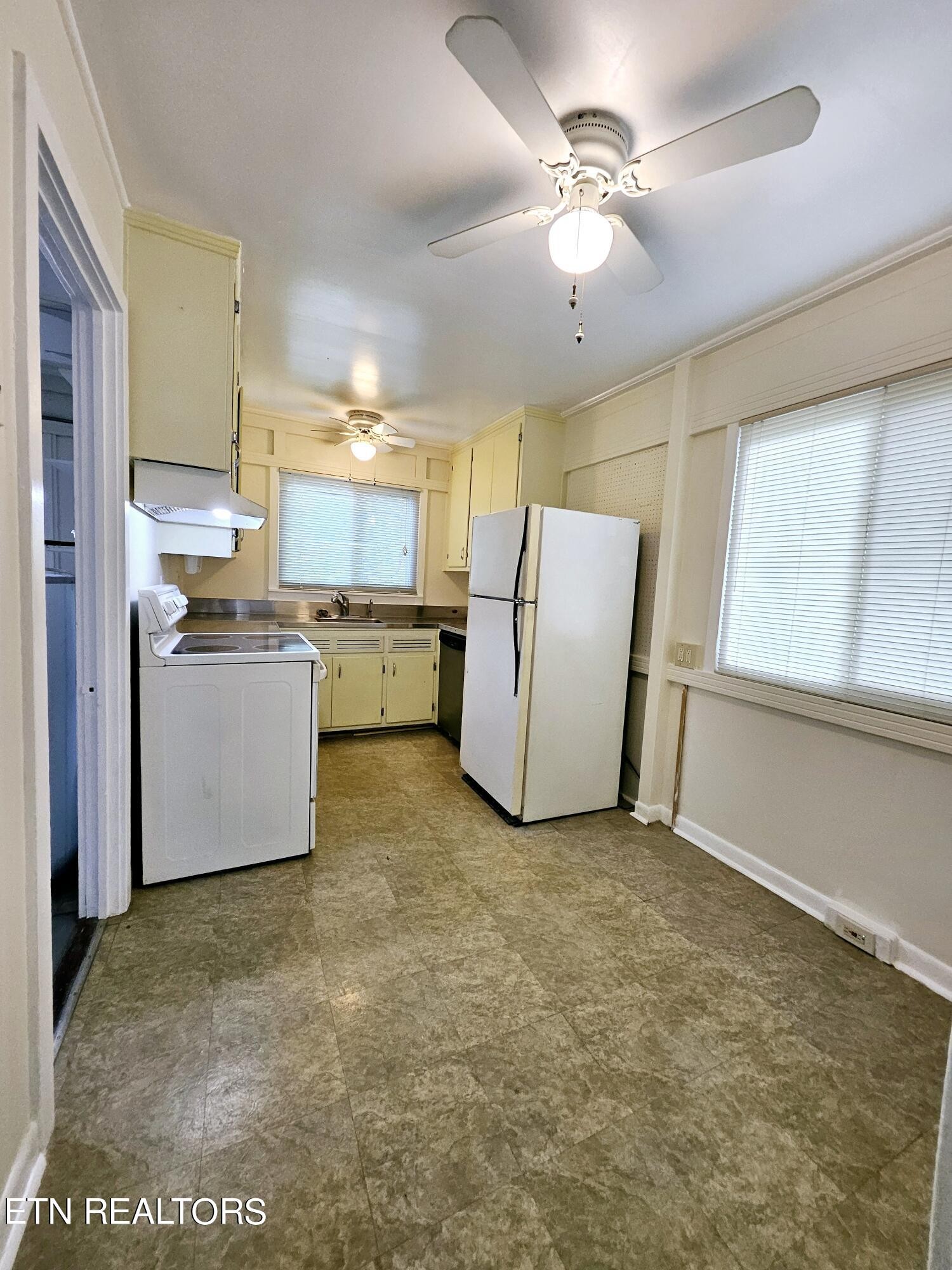 301 East Forest Lane Oak Ridge, TN 37830 - Photo 8 of 25 Gallery Image 8