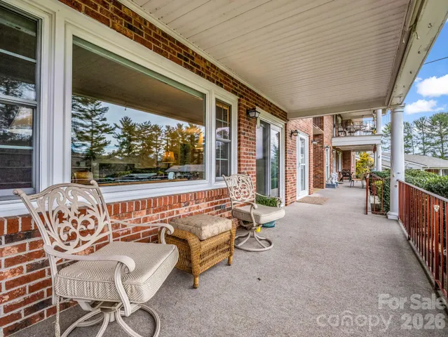 $245,000 | 410 Golf View Condo Lane, Unit 2A, Hendersonville, NC 28739