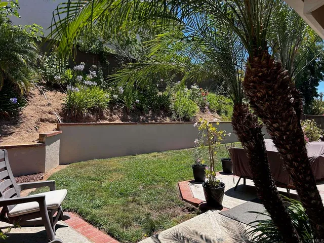 $829,900 | 1233 Rocky Point Way, Escondido, CA 92026