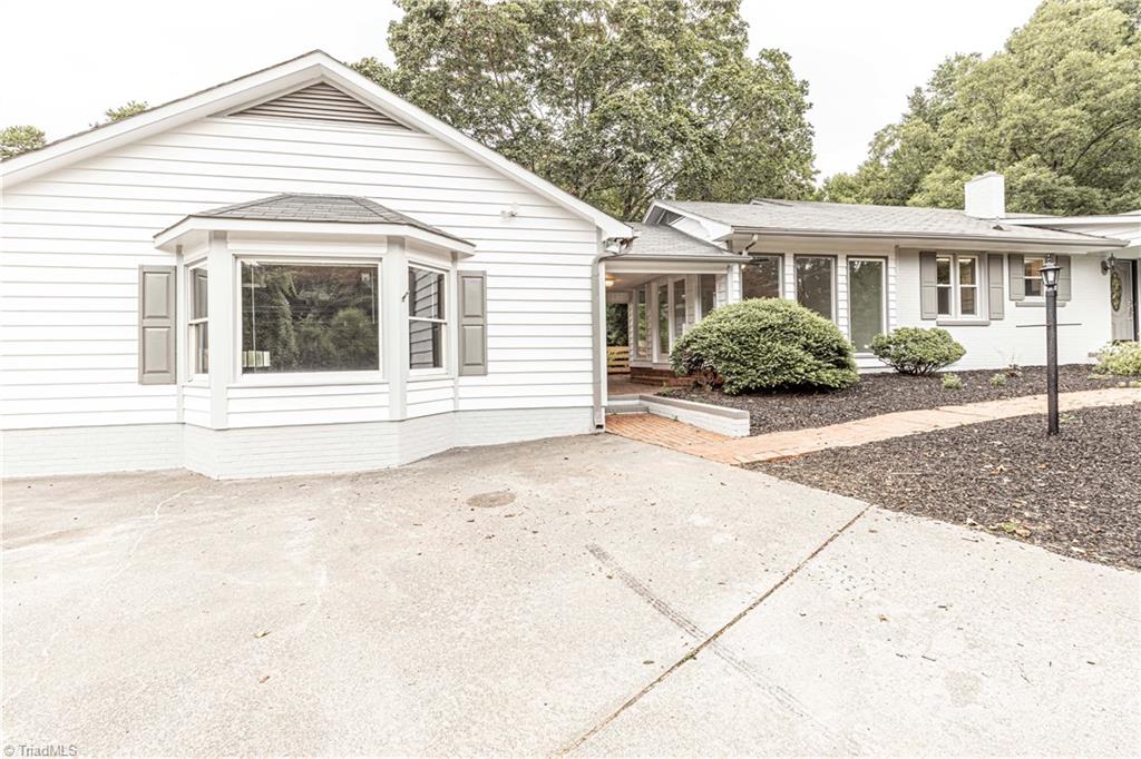 4124 Clinard Road Clemmons, NC 27012 - Photo 3 of 30 Gallery Image 3